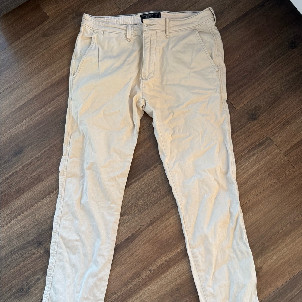 Abercrombie & Fitch Men's Cream Chinos